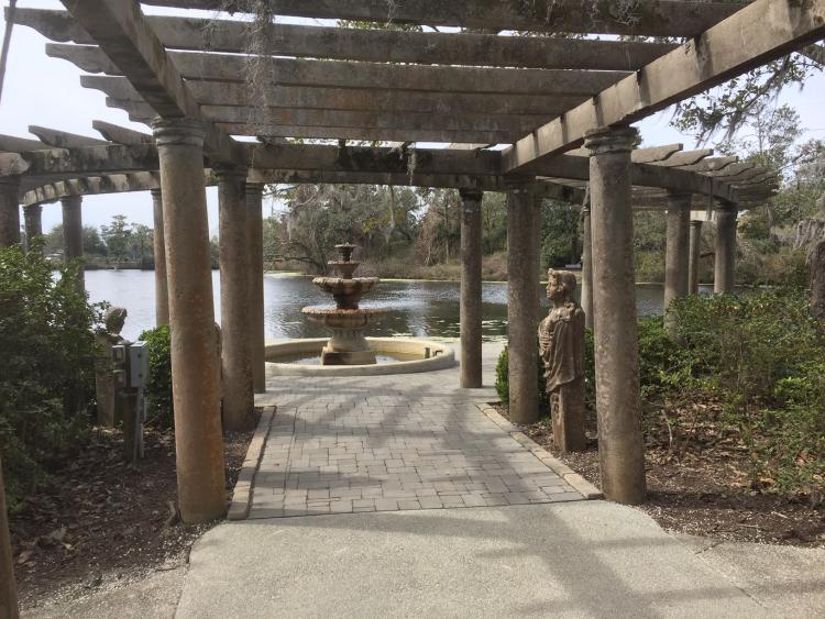 Pergola at Airlie Gardens with fountain in the background