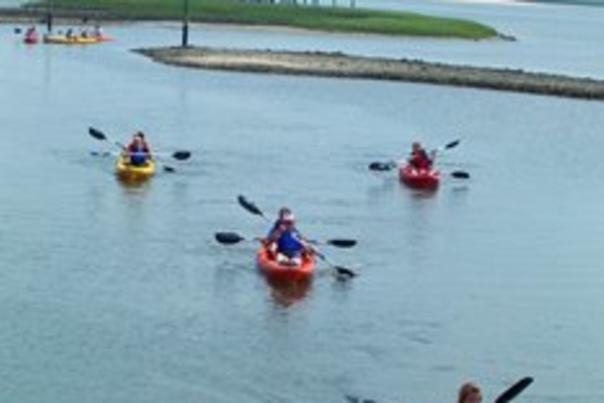 UNCW MarineQuest campers kayak coastal waters